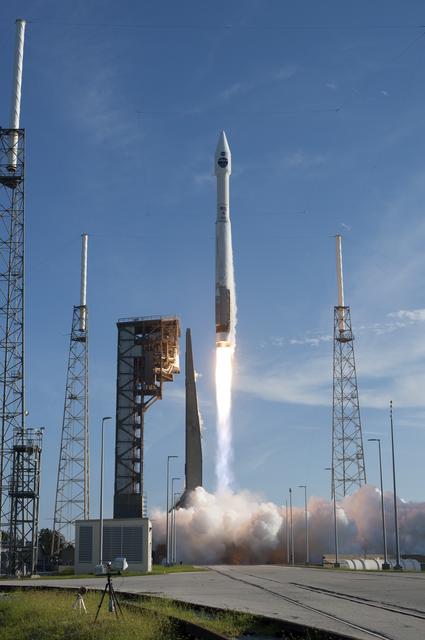 NASA image: TDRS-M Liftoff