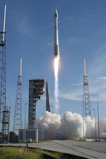 NASA image: TDRS-M Liftoff