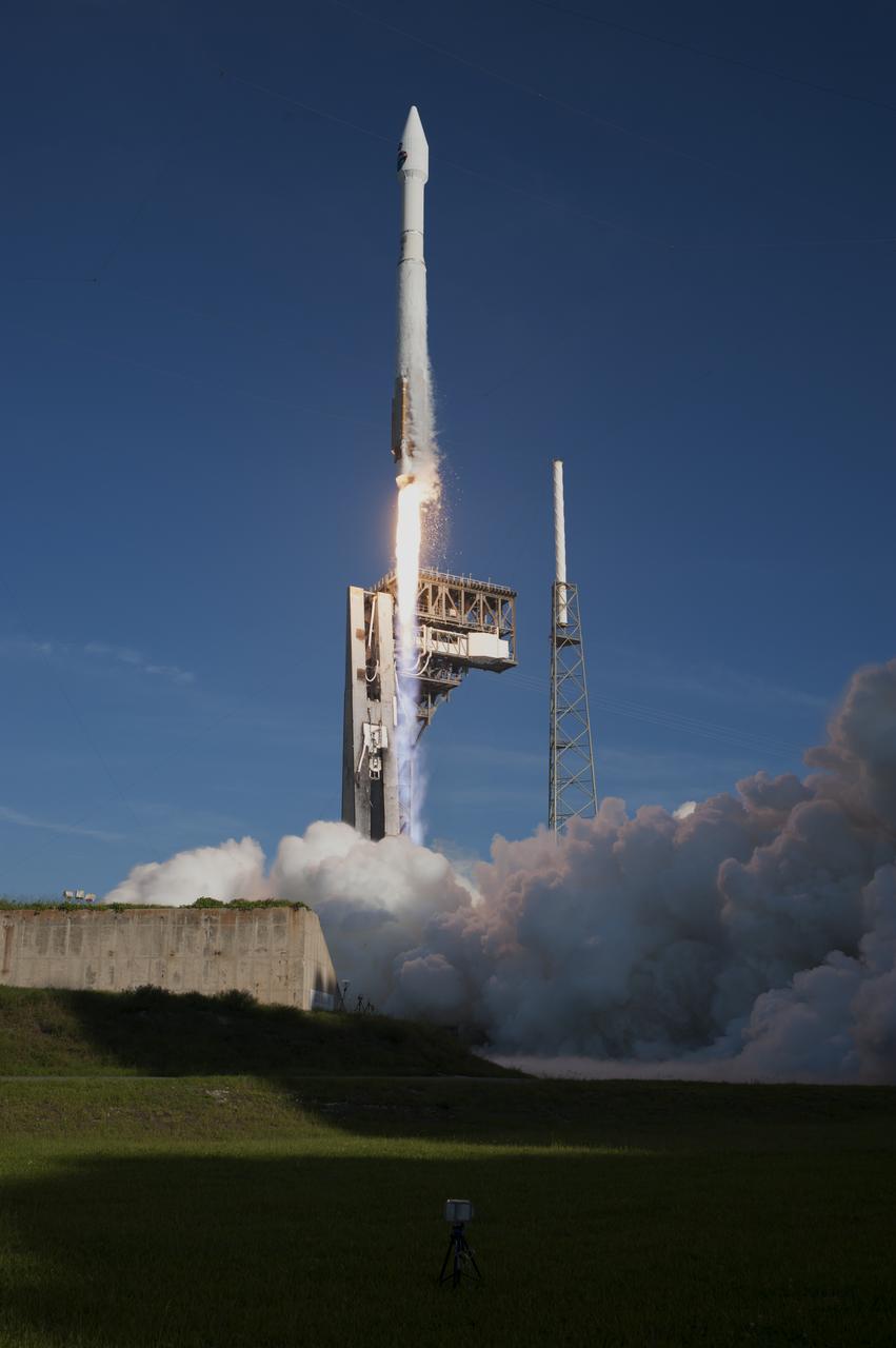 A United Launch Alliance Atlas V rocket lifts off from Space Launch Complex 41 at Cape Canaveral Air Force Station in Florida, with NASA's Tracking and Data Relay Satellite, TDRS-M. TDRS-M. Liftoff was at 8:29 a.m. EDT. TDRS-M is the latest spacecraft destined for the agency's constellation of communications satellites that allows nearly continuous contact with orbiting spacecraft ranging from the International Space Station and Hubble Space Telescope to the array of scientific observatories.