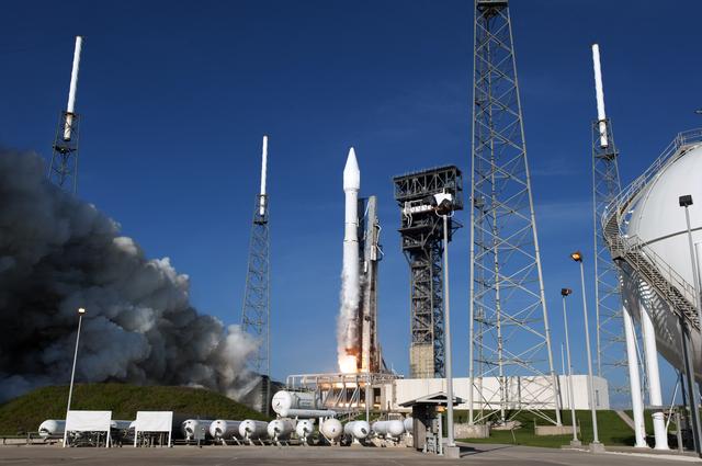 NASA image: TDRS-M Liftoff