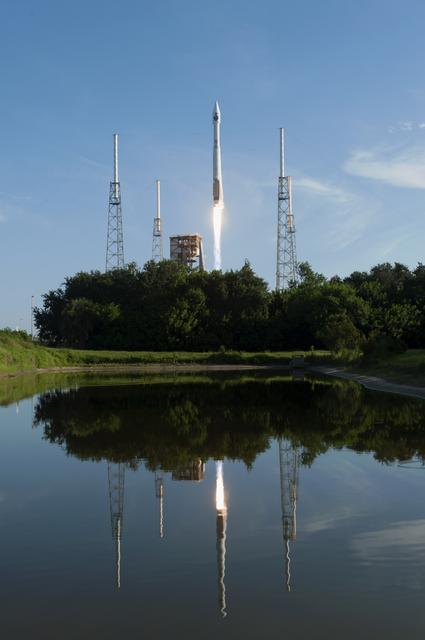 NASA image: TDRS-M Liftoff