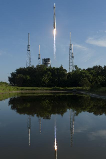 NASA image: TDRS-M Liftoff