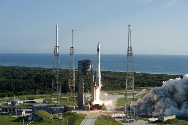 NASA image: TDRS-M Liftoff