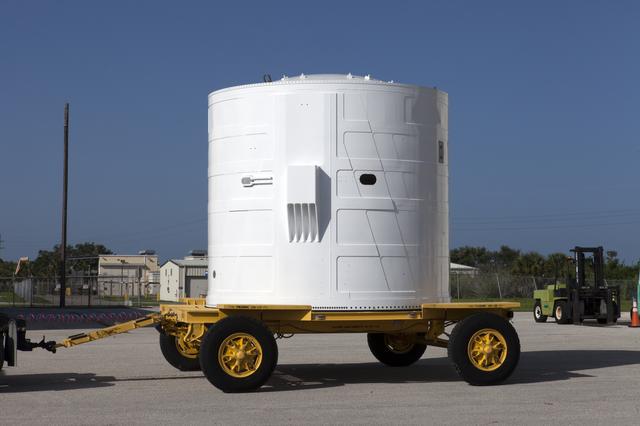 NASA image: Orion EM-1 Forward Skirt Move from Hangar AF to BFF