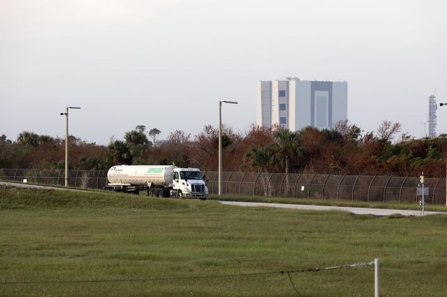 NASA image: Cryo Tank Fill at Pad 39B