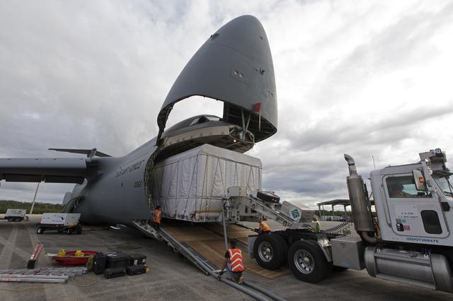 NASA image: GOES-S Offload from C-5 Aircraft