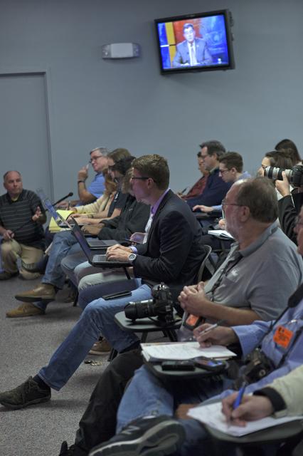 NASA image: SpaceX CRS-13 Prelaunch News Conference