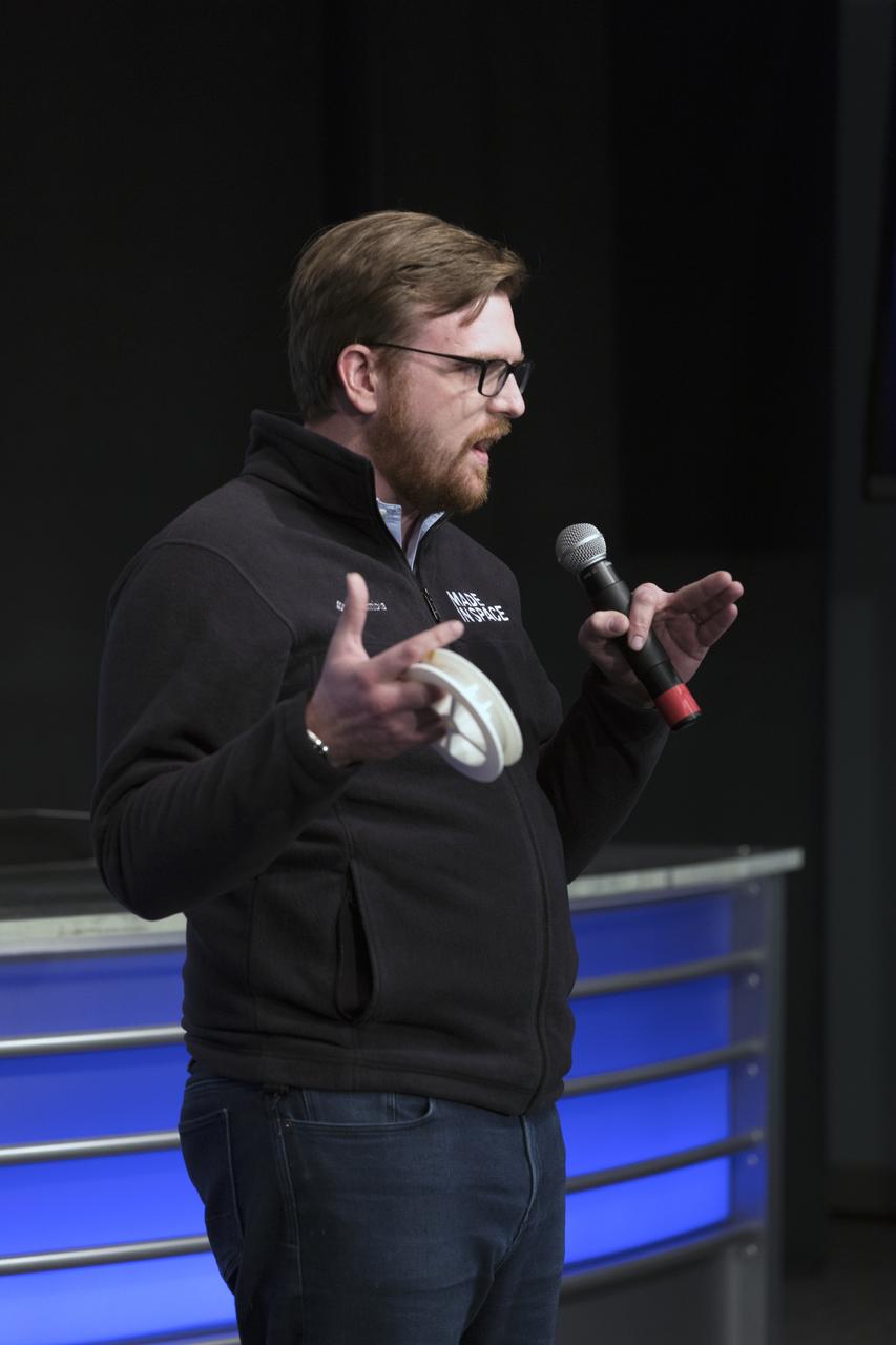 Andrew Rush, president and chief executive officer of Made in Space, discusses his company's Fiber Optics payload, with members of social media in the Kennedy Space Center’s Press Site auditorium. The briefing focused on research planned for launch to the International Space Station. The scientific materials and supplies will be aboard a Dragon spacecraft scheduled for liftoff from Cape Canaveral Air Force Station's Space Launch Complex 40 at 11:46 a.m. EST, on Dec. 12, 2017. The SpaceX Falcon 9 rocket will launch the company's 13th Commercial Resupply Services mission to the space station.