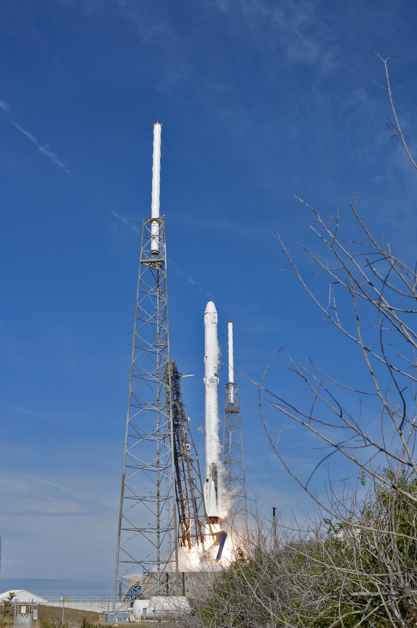 The two-stage Falcon 9 launch vehicle lifts off Space Launch Complex 40 at Cape Canaveral Air Force Station carrying the Dragon resupply spacecraft to the International Space Station. Liftoff was at 10:36 a.m. EST. On its 13th commercial resupply services mission to the International Space Station, Dragon will bring up supplies, equipment and new science experiments for technology research. The SpaceX Dragon spacecraft will deliver about 4,800 pounds of cargo and material to support science investigations aboard the space station.