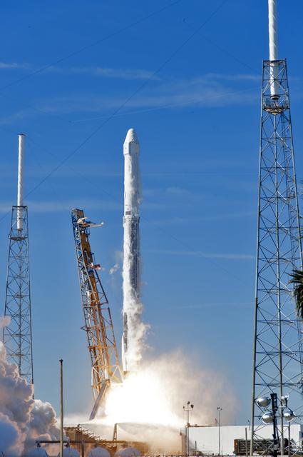 NASA image: SpaceX CRS-13 Liftoff