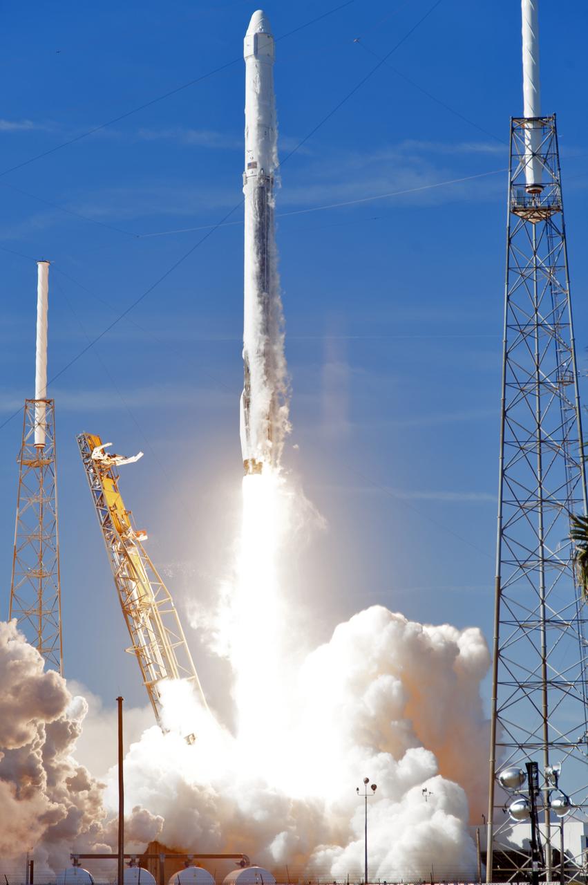 The two-stage Falcon 9 launch vehicle lifts off Space Launch Complex 40 at Cape Canaveral Air Force Station carrying the Dragon resupply spacecraft to the International Space Station. Liftoff was at 10:36 a.m. EST. On its 13th commercial resupply services mission to the International Space Station, Dragon will bring up supplies, equipment and new science experiments for technology research. The SpaceX Dragon spacecraft will deliver about 4,800 pounds of cargo and material to support science investigations aboard the space station.