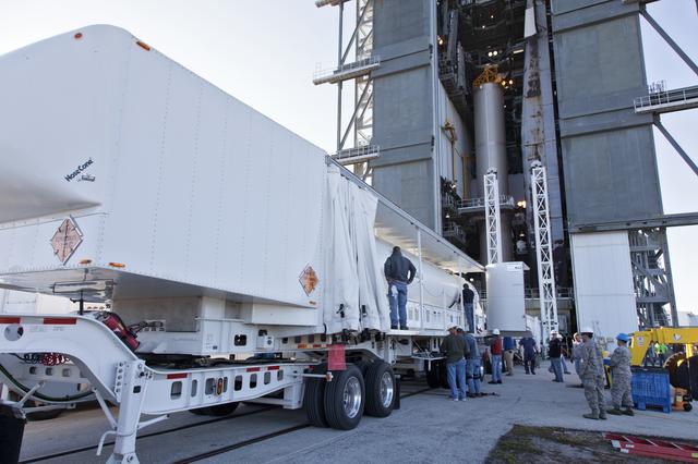NASA image: GOES-S Atlas V First SRB Mate to Booster