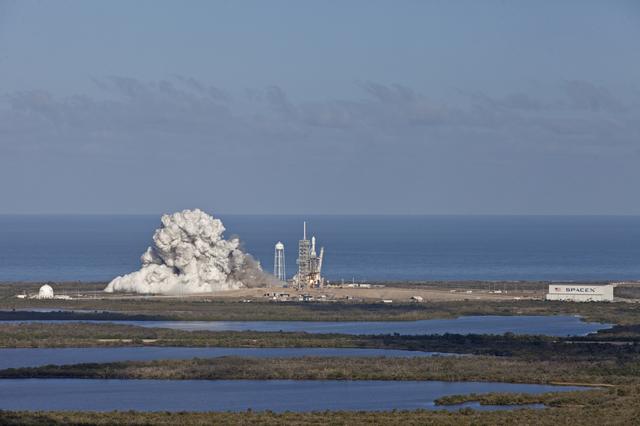 NASA image: SpaceX Falcon Heavy Demo Flight - Liftoff