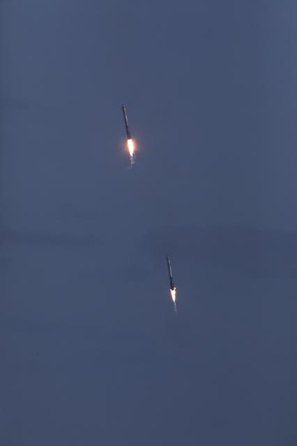 NASA image: SpaceX Falcon Heavy Demo Flight - Landing