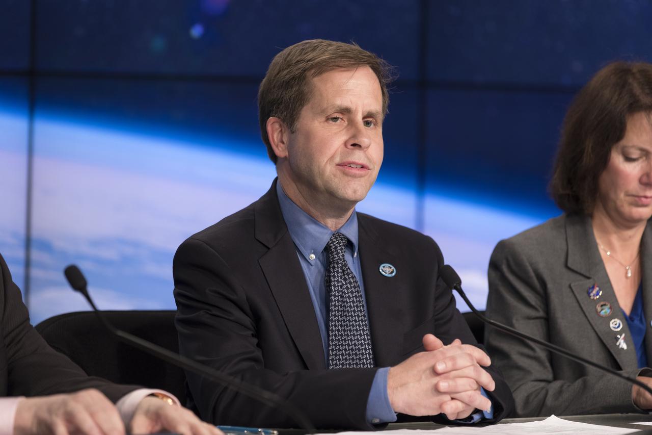 In the Kennedy Space Center's Press Site auditorium, Tim Walsh, acting GOES-R System Program director for NOAA, speaks to members of the media at a prelaunch news conference about National Oceanic and Atmospheric Administration's, or NOAA's, Geostationary Operational Environmental Satellite, or GOES-S. The GOES series of satellites will significantly improve the detection and observation of environmental phenomena that directly affect public safety, protection of property and the nation's economic health and prosperity. GOES-S is slated to lift off at 5:02 p.m. EST on March 1, 2018 aboard a United Launch Alliance Atlas V rocket.