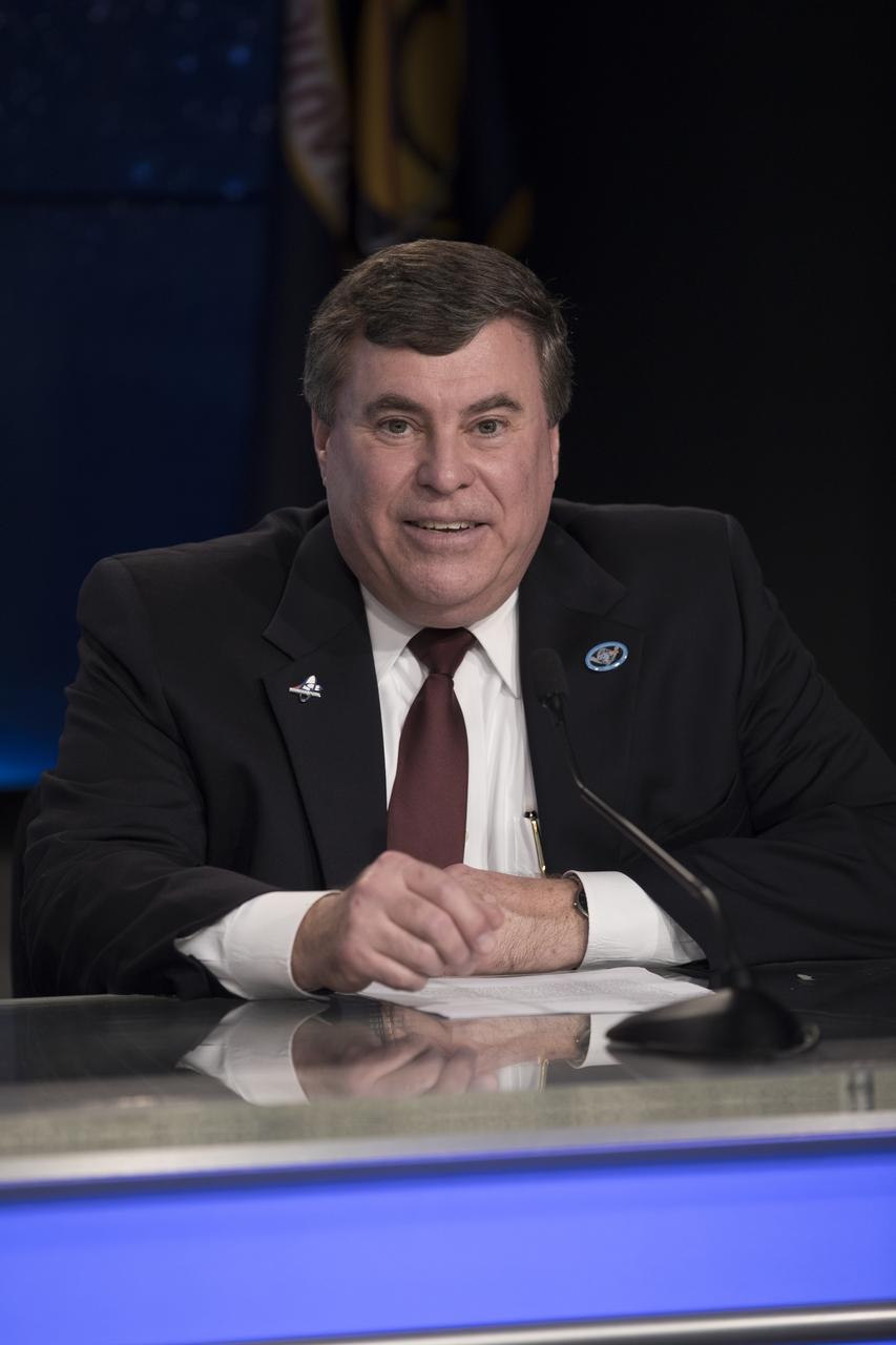 In the Kennedy Space Center's Press Site auditorium, George Morrow, deputy director of NASA's Goddard Space Flight Center in Greenbelt, Maryland, speaks to members of the media at a mission briefing on National Oceanic and Atmospheric Administration's, or NOAA's, Geostationary Operational Environmental Satellite, or GOES-S. The spacecraft is the second satellite in a series of next-generation NOAA weather satellites. It will launch to a geostationary position over the U.S. to provide images of storms and help predict weather forecasts, severe weather outlooks, watches, warnings, lightning conditions and longer-term forecasting. GOES-S is slated to lift off at 5:02 p.m. EST on March 1, 2018 aboard a United Launch Alliance Atlas V rocket.