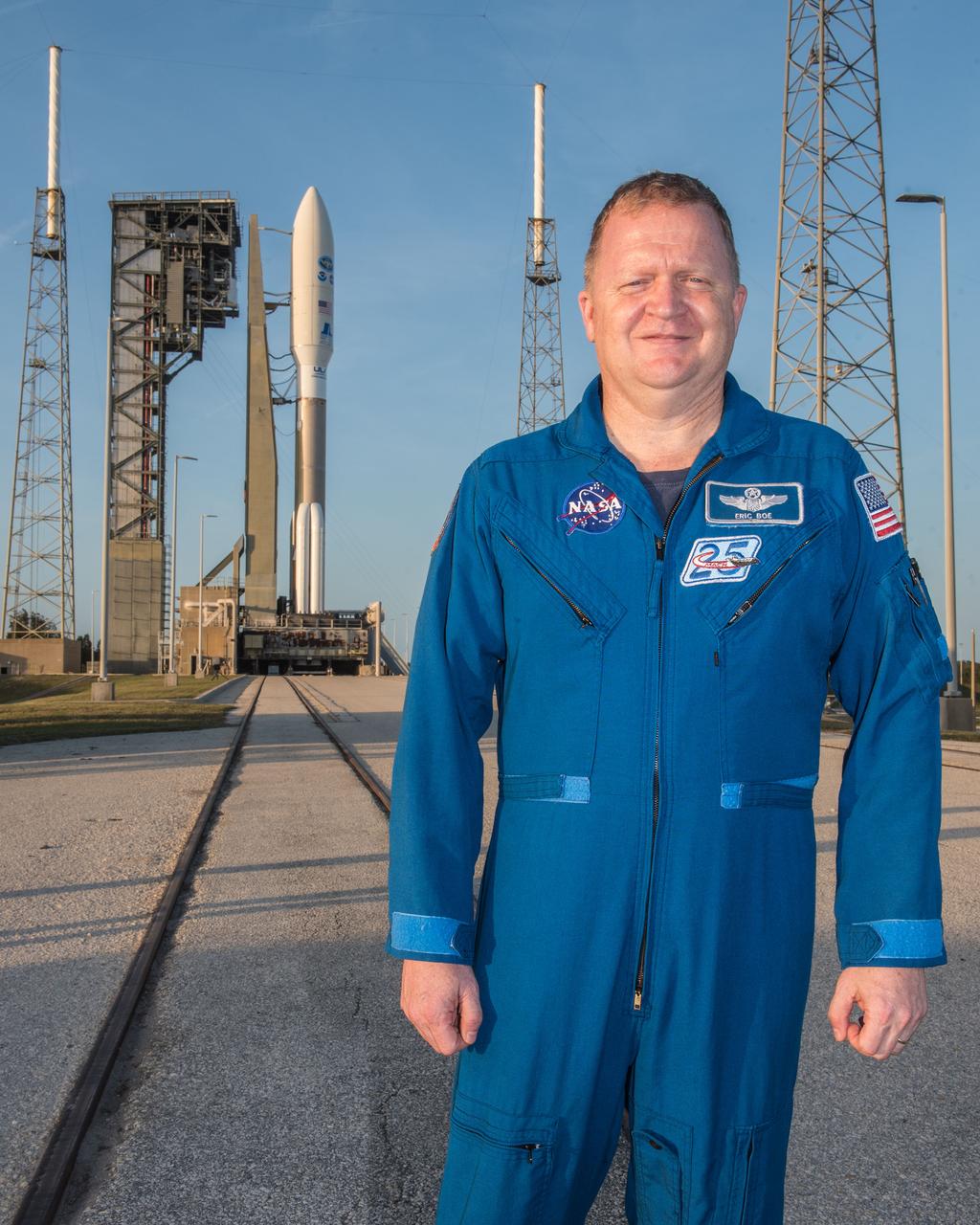 NASA astronaut Eric Boe, one of four astronauts working with the agency’s Commercial Crew Program, checked out the Crew Access Tower at Space Launch Complex 41. The United Launch Alliance (ULA) Atlas V in the background carried NOAA’s Geostationary Operational Environmental Satellite-S into orbit March 1. Later this year, the Atlas V also will carry astronauts to the International Space Station. Along with NASA, Boeing and ULA engineers, Boe inspected the launch pad and tower to establish whether spotlight and lighting conditions will be acceptable after dark. The survey helped to ensure crew members will have suitable visibility as they prepare to board Boeing’s Starliner spacecraft and launch on missions such as the Crew Flight Test to the International Space Station, targeted for later this year.