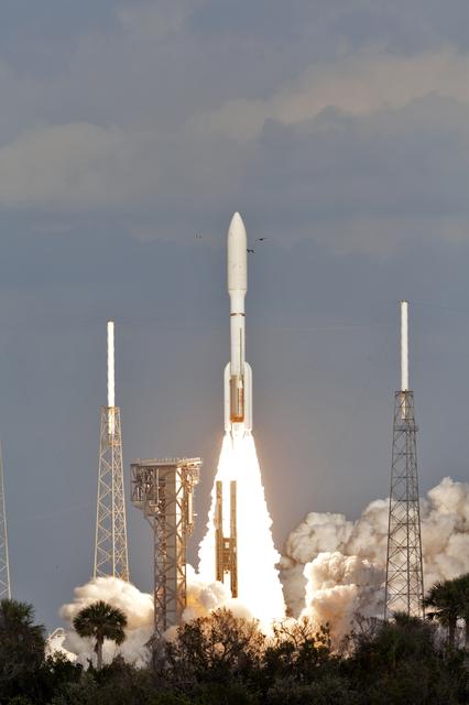NASA image: GOES-S Liftoff
