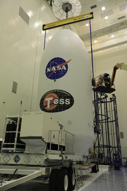 NASA image: SpaceX TESS Payload Lift to Trailer; Prep for Transport to LC 40