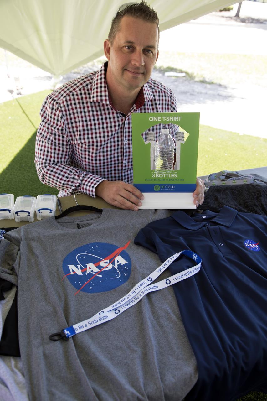 David Bell of Renew Merchandise was one of 50 exhibitors offering information on a variety of topics, including electric vehicles, sustainable lighting, renewable energy, Florida-friendly landscaping tips, Florida’s biking trails and more. The event took place during the annual Earth Day celebration at the Kennedy Space Center Visitor Complex, guests have an opportunity to learn more about energy awareness, the environment and sustainability.