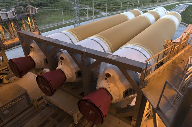 NASA image: Parker Solar Probe Delta IV Heavy LVOS