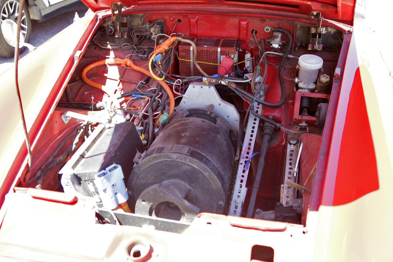 Employees had the opportunity to take a look under the hood of an electric vehicle on display during Kennedy Space Center’s annual Earth Day celebration. The two-day event featured approximately 50 exhibitors offering information on a variety of topics, including electric vehicles, sustainable lighting, renewable energy, Florida-friendly landscaping tips, Florida’s biking trails and more.