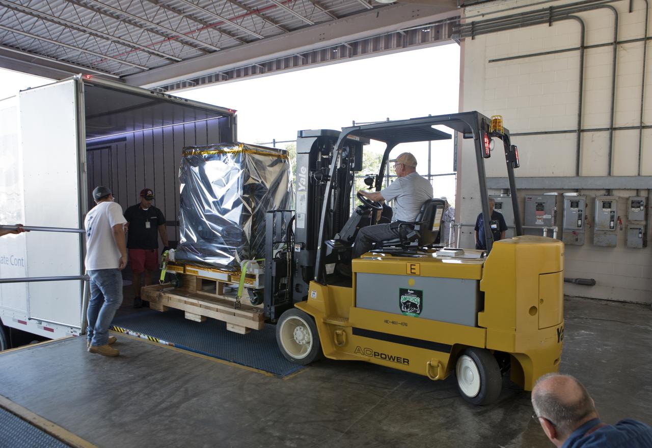 NASA’s Robotic Refueling Mission 3 (RRM3) arrived at Kennedy Space Center’s Space Station Processing Facility on May 8. The fluid transfer module will demonstrate innovative methods to store, transfer and freeze standard cryogenic fluid in space. RRM3 is scheduled to launch to the International Space Station later this year.     