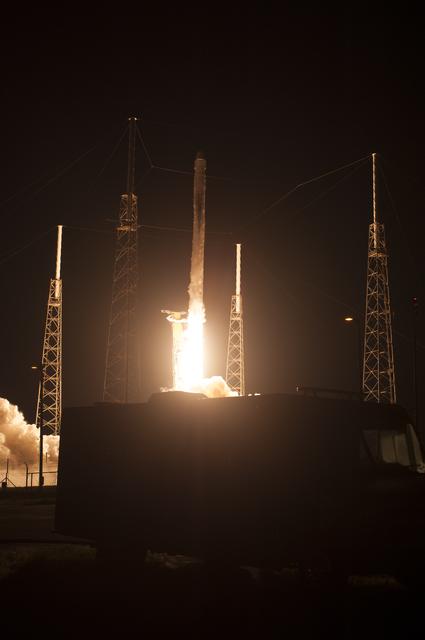 NASA image: SpaceX CRS-15 Liftoff