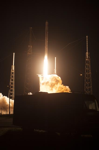 NASA image: SpaceX CRS-15 Liftoff