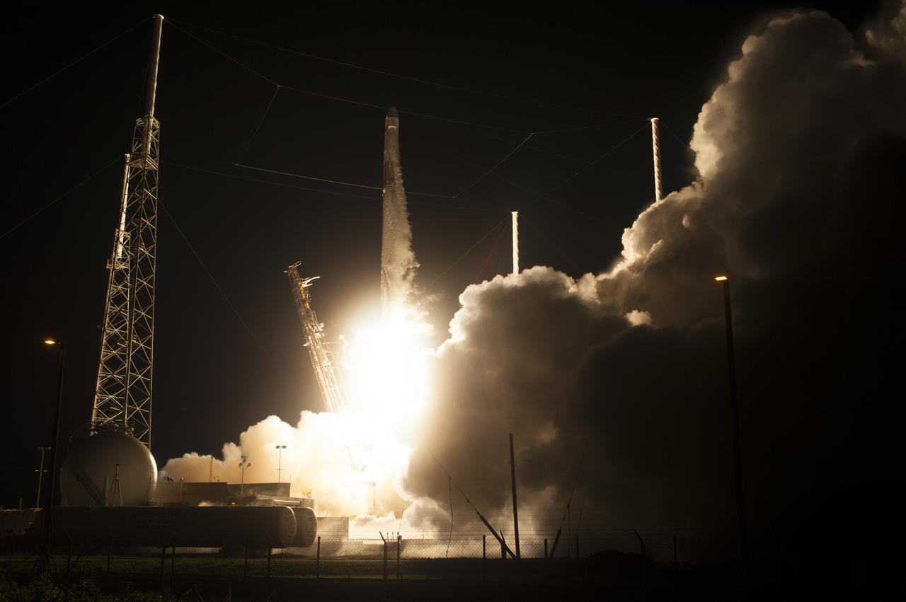 The two-stage SpaceX Falcon 9 launch vehicle lifts off from Space Launch Complex 40 at Cape Canaveral Air Force Station, carrying the SpaceX Dragon resupply spacecraft to the International Space Station. Liftoff was at 5:42 a.m. EDT on Friday, June 29, 2018. On the company’s 15th Commercial Resupply Services mission to the International Space Station, Dragon is filled with supplies and payloads, including critical materials to support several science and research investigations that will occur during Expedition 56. The spacecraft’s unpressurized trunk is carrying a Canadian-built Latching End Effector, or LEE. This new LEE will replace a failed unit astronauts removed during a series of spacewalks in the fall of 2017. Each end of the Canadarm2 robotic arm has an identical LEE, and they are used as the “hands” that grapple payloads and visiting cargo spaceships.
