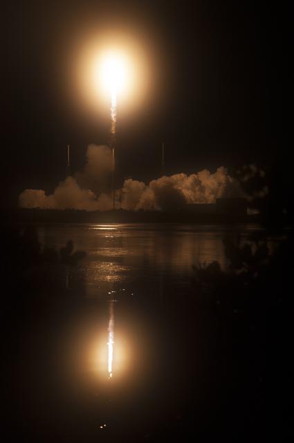 NASA image: SpaceX CRS-15 Liftoff