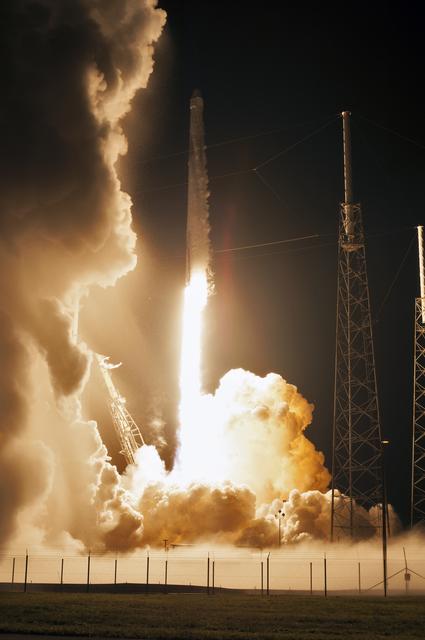 NASA image: SpaceX CRS-15 Liftoff
