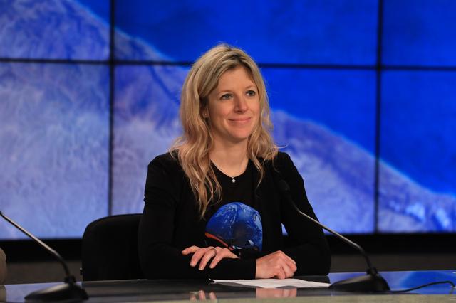 NASA image: SpaceX CRS-15 Post Launch News Conference