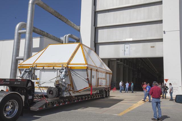 NASA image: EM-2 Pressure Vessel Arrival