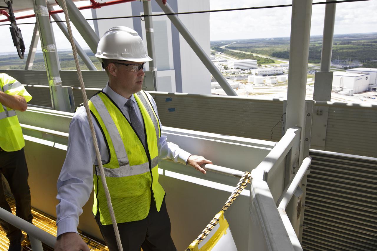NASA Administrator Jim Bridenstine tours the mobile launcher that will support the agency's Space Launch System rocket and Orion spacecraft that will liftoff on trips to the Moon, Mars and deep space. Bridenstine made his first official visit to the NASA's Florida spaceport on Aug. 6 and 7, 2018.
