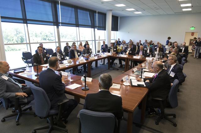 NASA image: NASA Administrator Jim Bridenstine Visits KSC - Space Life Scien