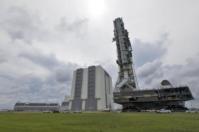 NASA image: Mobile Laucher Moves Toward EM-1 - Trek to  Launch Complex 39B