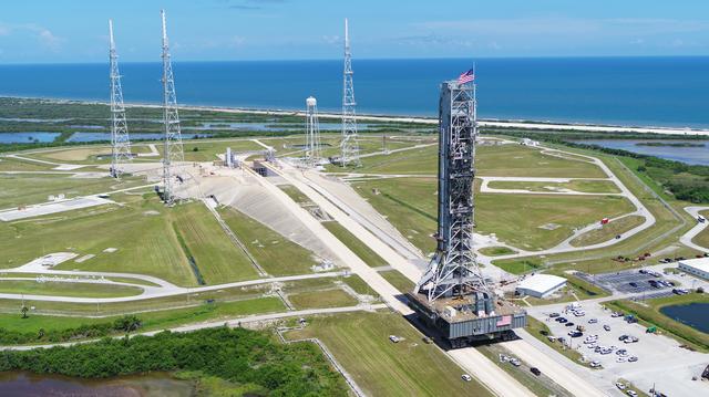 NASA image: Mobile Launcher Moves Toward EM-1 - Arrives at Launch Complex 39