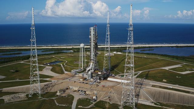 Mobile Launcher Moves Toward EM-1 - Arrives at Launch Complex 39