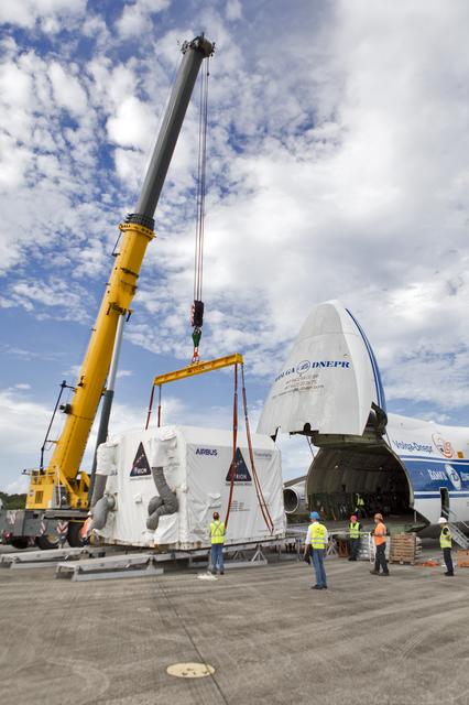 NASA image: Orion EM-1 European Service Module Arrival at SLF