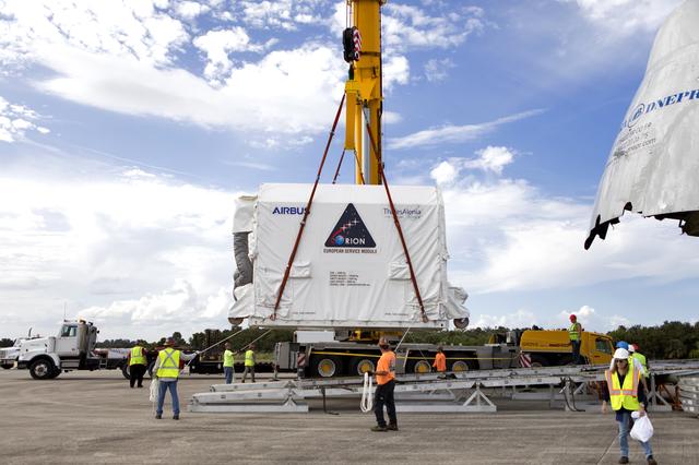 NASA image: Orion EM-1 European Service Module Arrival at SLF