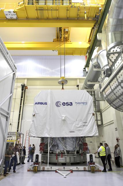 NASA image: Orion EM-1 European Service Module Uncrating