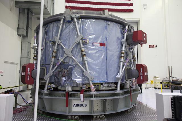 NASA image: Orion EM-1 European Service Module Unbagged