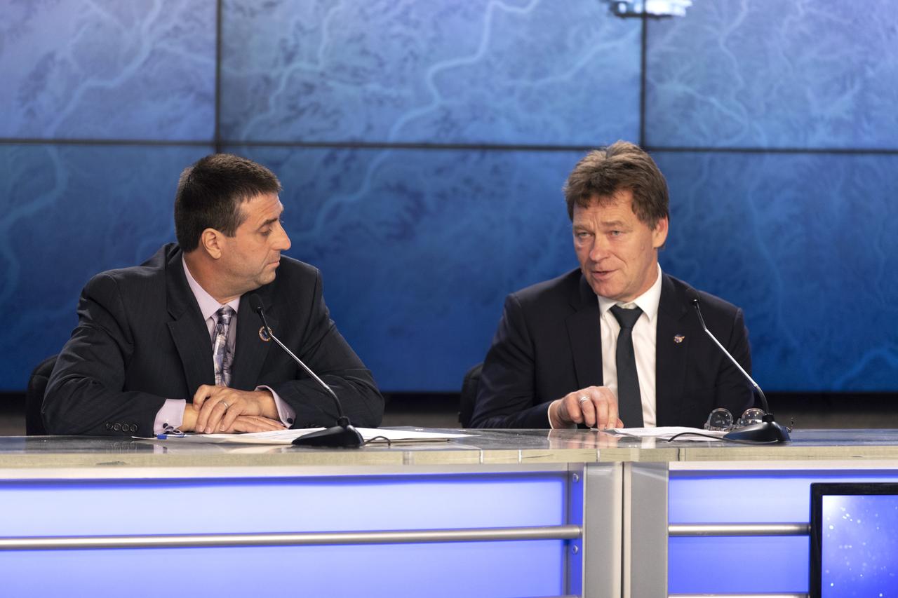 In the Kennedy Space Center’s Press Site auditorium, Joel Montalbano, deputy International Space Station program manager at NASA's Johnson Space Center in Houston, and Hans Koenigsmann, vice president of Build and Flight Reliability for SpaceX, speak to members of the media during a prelaunch news conference for the SpaceX CRS-16 commercial resupply services mission to the International Space Station. A Dragon spacecraft is scheduled to be launched from Space Launch Complex 40 at Cape Canaveral Air Force Station. The SpaceX Falcon 9 rocket will lift off on the company's 16th Commercial Resupply Services mission to the space station.