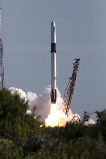 NASA image: SpaceX CRS-16 Liftoff