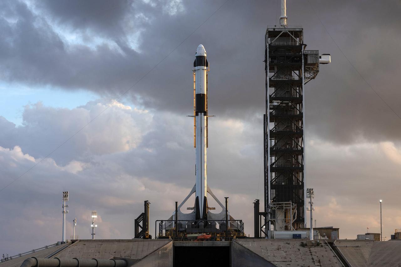 A SpaceX Falcon 9 rocket with the company’s Crew Dragon attached, stands at NASA Kennedy Space Center’s Launch Complex 39A on Jan. 3, 2019. The rocket will undergo checkouts prior to the liftoff of Demo-1, the inaugural flight of one of the spacecraft designed to take NASA astronauts to and from the International Space Station. NASA has worked with SpaceX and Boeing in developing Commercial Crew Program spacecraft to facilitate new human spaceflight systems launching from U.S. soil with the goal of safe, reliable and cost-effective access to low-Earth orbit destinations such as the space station.