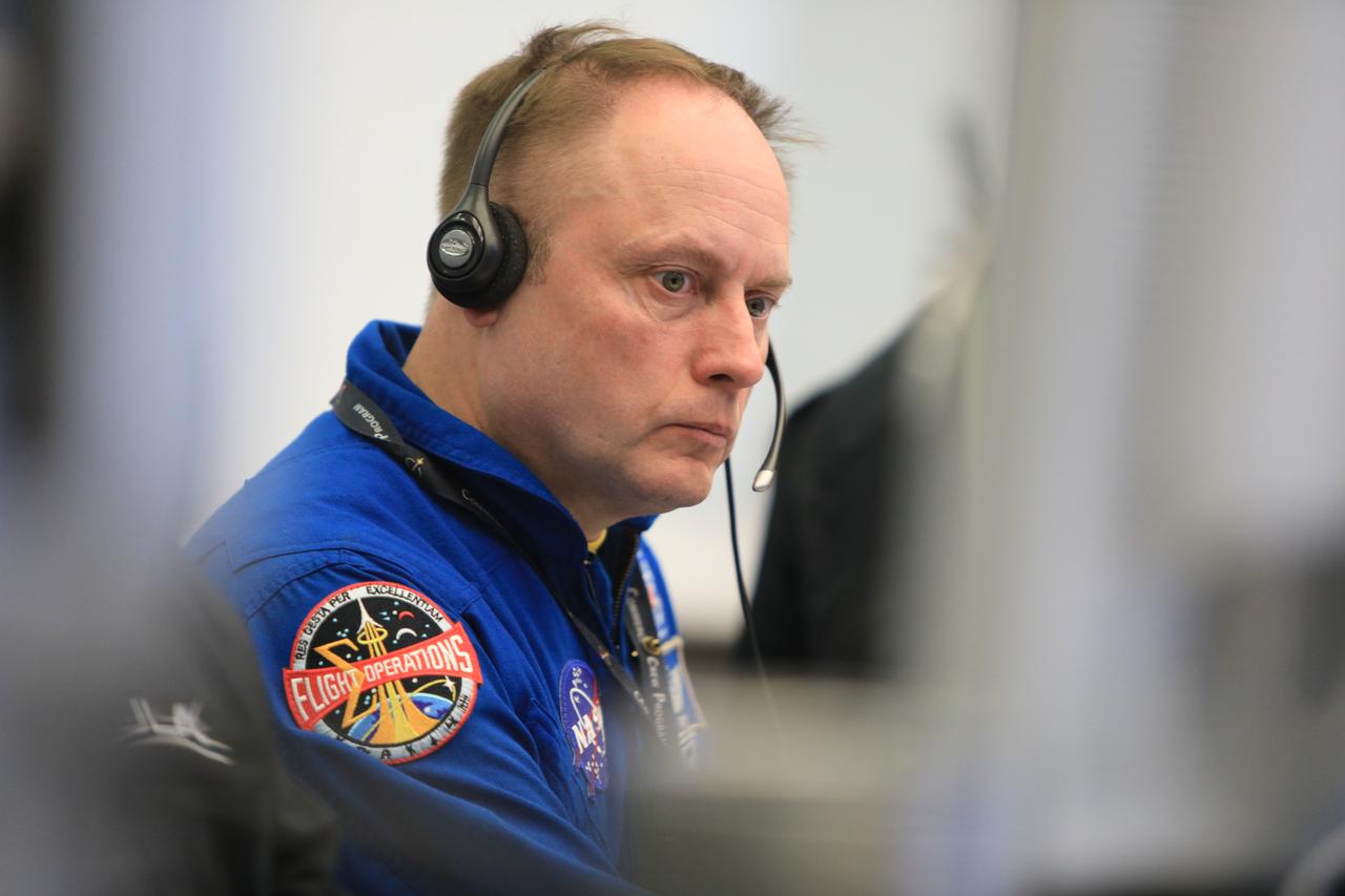 Along with the joint team that will launch the United Launch Alliance (ULA) Atlas V rocket and Boeing’s CST-100 Starliner in Boeing’s Orbital Flight Test, NASA astronaut Michael Fincke participated in a successful Integrated Crew Exercise on Feb. 12. NASA, ULA, Boeing and Department of Defense personnel executed a mock countdown that practiced fueling the rocket and operating on the unique launch day timeline that features a four-hour built-in hold at the T-minus 4 minute mark. Fincke will fly on Boeing’s Crew Flight Test (CFT), scheduled to launch no earlier than August 2019. OFT and CFT are Boeing’s uncrewed and crewed flight tests of Starliner and part of NASA’s Commercial Crew Program, which will return human spaceflight launches into low-Earth orbit from U.S. soil.