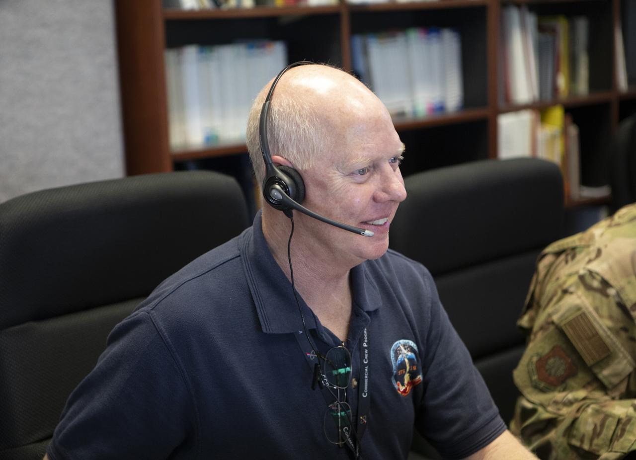 As part of the joint team that will launch Boeing’s CST-100 Starliner on a United Launch Alliance (ULA) Atlas V rocket in Boeing’s Orbital Flight Test (OFT), Steve Payne, Launch Integration Manager for NASA’s Commercial Crew Program, participated in a successful Integrated Crew Exercise on Feb. 12. NASA, ULA, Boeing and Department of Defense personnel executed a mock countdown that practiced fueling the rocket and operating on the unique launch day timeline that features a four-hour built-in hold at the T-minus 4 minute mark. OFT is Boeing’s uncrewed flight test of Starliner and part of NASA’s Commercial Crew Program, which will return human spaceflight launches into low-Earth orbit from U.S. soil.