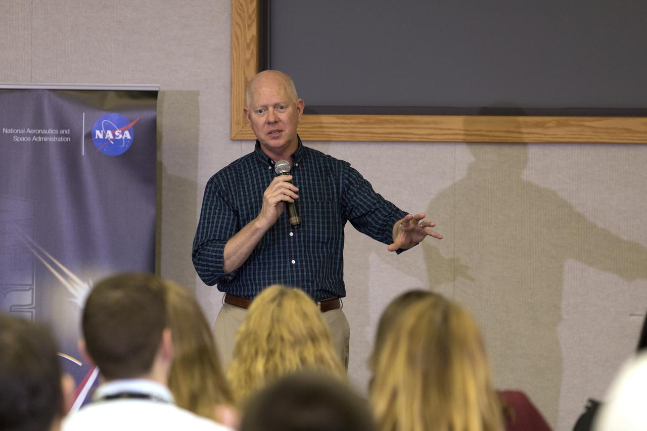 Steve Payne, launch integration manager, NASA’s Commercial Crew Program Ground and Mission Operations Office, speaks to members of the media Thursday, Feb. 28, in the Kennedy Space Center’s Mission Briefing Room of the Neil Armstrong Operations and Checkout Building. The briefing focused on launch of the SpaceX Demo-1 Commercial Crew Program mission to the International Space Station. The inaugural flight of the Crew Dragon, known as Demo-1, will be uncrewed, lifting off atop a SpaceX Falcon 9 rocket from Launch Complex 39A at Kennedy Saturday, March 2, at 2:49 a.m. EST. The mission is designed to validate end-to-end systems and capabilities, leading to certification to fly crew. NASA has worked with SpaceX and Boeing in developing the CCP spacecraft to facilitate new human spaceflight systems launching from U.S. soil with the goal of safe, reliable and cost-effective access to low-Earth orbit destinations such as the space station.