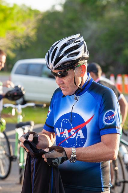 NASA image: Tour de KSC